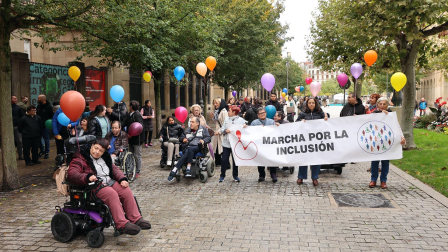 Fotos de la VII Marcha a favor de la inclusión.