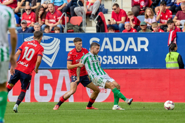 Fotos del Osasuna 1-2 Betis de la jornada 10./