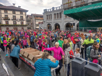 Fotos de la jornada solidaria en Leitza en el día internacional de la lucha contra el cáncer de mama