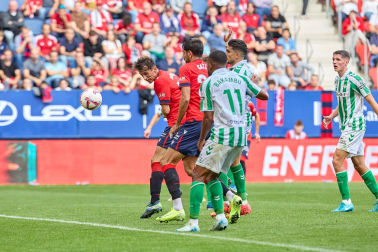 Fotos del Osasuna 1-2 Betis de la jornada 10./