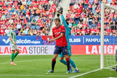 Fotos del Osasuna 1-2 Betis de la jornada 10./