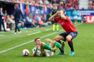 Fotos del Osasuna 1-2 Betis de la jornada 10./