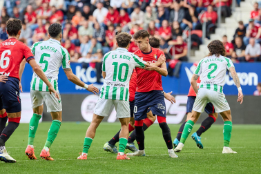 Fotos del Osasuna 1-2 Betis de la jornada 10./