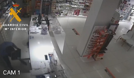 Así ha sido el atraco en una farmacia de Noáin