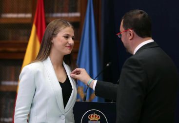 La princesa Leonor recibe la Medalla de Oro del Principado.
