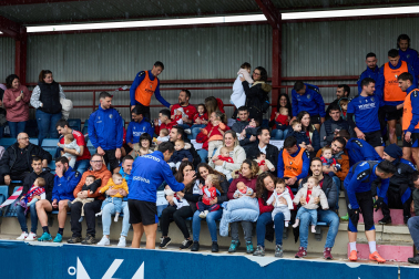 Fotos del encuentro de los niños del club Osasunbebé con los jugadores de la primera plantilla de Osasuna, en Tajonar.