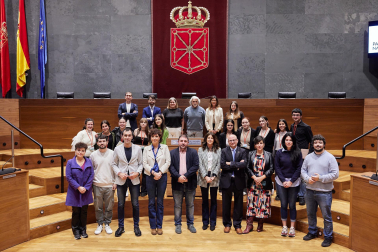 Fotos de la final del XV Torneo de Debate de Bachillerato celebrada en el Parlamento de Navarra.