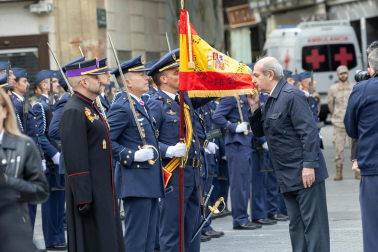 Fotos de la jura de bandera civil en el Día de Bardenas en Tudela