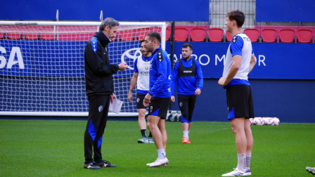 Fotos del entrenamiento de Osasuna este viernes, 1 de noviembre