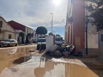 Imágenes de la localidad valenciana de Picaña donde el pamplonés Pablo Rodríguez realiza labores de voluntario tras el paso de la DANA /