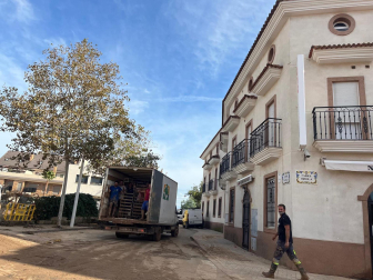 Imágenes de la localidad valenciana de Picaña donde el pamplonés Pablo Rodríguez realiza labores de voluntario tras el paso de la DANA /