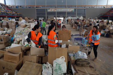 Voluntarios navarros colaboran el las localidades de Massanassa, Seraví y Catarroja /