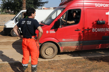 Voluntarios navarros colaboran el las localidades de Massanassa, Seraví y Catarroja /