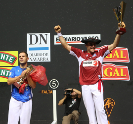 El podio de la final del Cuatro y Medio 2014.