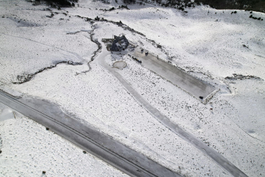 Fotos de la primera nevada en el Pirineo navarro./