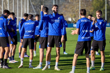 Fotos del entrenamiento de Osasuna este jueves, 14 de noviembre, en Tajonar.