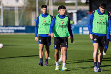 Fotos del entrenamiento de Osasuna este jueves, 14 de noviembre, en Tajonar.