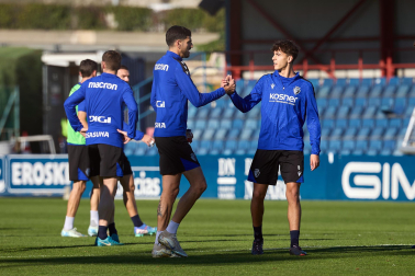 Fotos del entrenamiento de Osasuna este jueves, 14 de noviembre, en Tajonar.