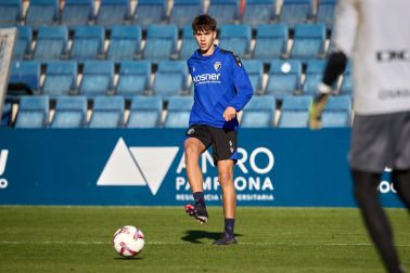 Fotos del entrenamiento de Osasuna este jueves, 14 de noviembre, en Tajonar.