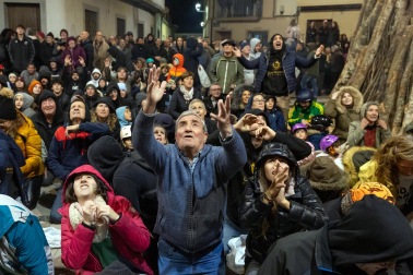 Fustiñana acogió este sábado, 16 de noviembre, el tradicional lanzamiento de nueces /