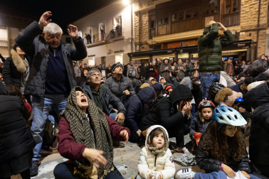 Fustiñana acogió este sábado, 16 de noviembre, el tradicional lanzamiento de nueces /