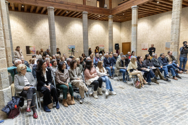 Fotos del acto de entrega de los premios Tomás Belzunegui. /