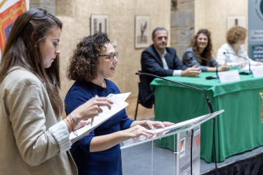 Fotos del acto de entrega de los premios Tomás Belzunegui. /