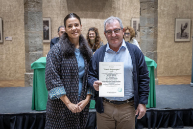 Fotos del acto de entrega de los premios Tomás Belzunegui. /