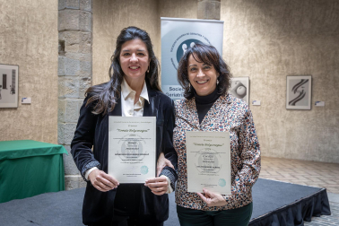 Fotos del acto de entrega de los premios Tomás Belzunegui. /