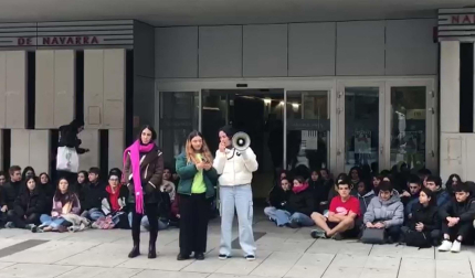 Protesta en el Conservatorio Superior de Música de Navarra tras los expedientes a dos profesores