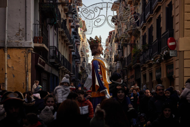 Salida de la Comparsa de Gigantes en San Saturnino.