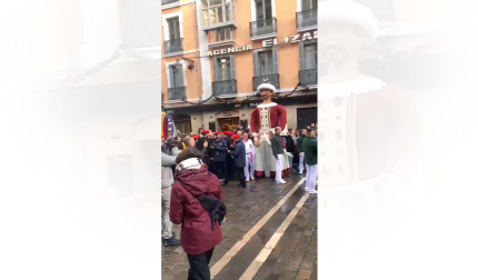 La Comparsa de Gigantes, en el Casco Viejo de Pamplona con motivo de San Saturnino