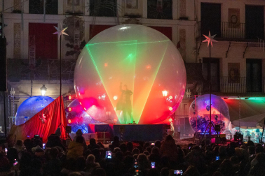 Fotos del encendido de la iluminación navideña en Tudela.