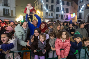 Fotos del encendido de la iluminación navideña en Tudela.