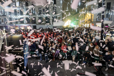 Fotos del encendido de la iluminación navideña en Tudela.