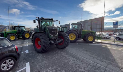 Vídeo de los tractores saliendo desde Agustinos rumbo a Pamplona