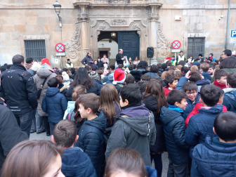 El arzobispo ha recibido a los escolares participantes en la ronda