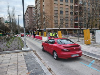 Se busca ralentizar la velocidad de paso del vehículo privado