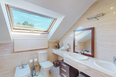 Casa en Alzuza en urbanización con piscina