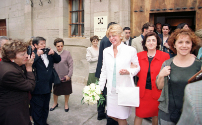 La baronesa Thyssen, durante su visita a Los Arcos en junio del año 2000 para inaugurar la Casa de Cultura