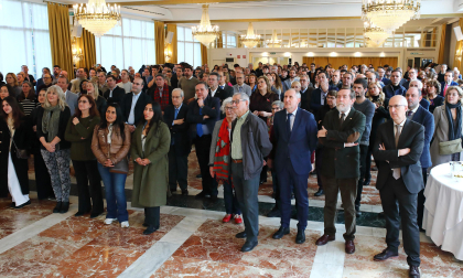 Una nutrida y diversa representación de la sociedad foral acompañó a Diario de Navarra en la puesta de largo del suplemento 'Marca Navarra', centrado este año en la solidaridad./