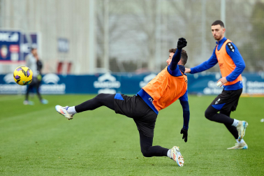 Entrenamiento de Osasuna, este viernes en Tajonar.