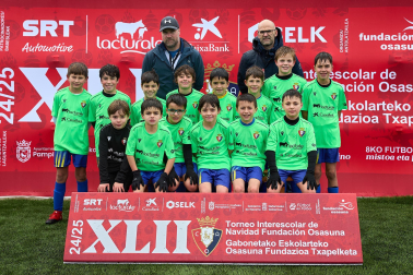 LUIS AMIGÓ (15-16). Forman el equipo Marco Santesteban, Nicolás Aranguren, Juan Jarauta, Erik Purroy, Jaime Esteban, Izan Astiz, Irai Laquidain, Hugo Ozcoidi, Leo Chocarro, Martín Macaya, Mikel Jiménez, Aret Errea, Ibon Hernán