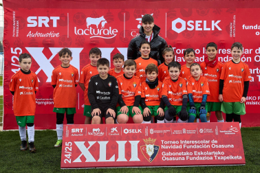 LA PRESENTACIÓN (15-16). El equipo lo integran Martín Alonso, Adrián Ábrego, Markel Alfonso, Nayra Ávila, Javier Carrasco, Izan Esáin, Aimar Esparza, Alain Murillo, Vega Peraira, Gerasin Stefanov, Lukas Zacheja, Iñigo Calvo, Marco Gorría, Unai Pinto.