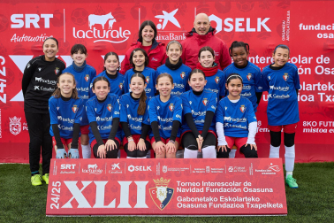 SAN IGNACIO JESUITAS. El equipo lo integran Mía Remiro, Cristina Angelova, Sara Bolea, Carla Pascualena, Sofía Ganuza, Noelia Velasco, Paula Clavería, Julia Bernaola, Oihana González, Sara Moreno, Lucía Gómez, Lucía Ortiz del Campo, Micaela Sanciñena, Justina Mangue.