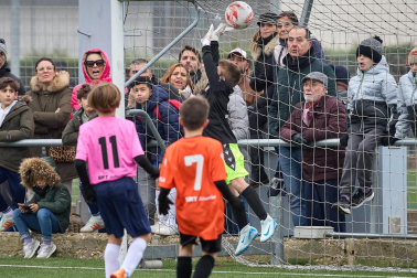 Ambiente e imágenes de los partidos de la quinta jornada del Torneo Interescolar 2024 /