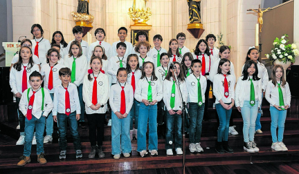 SAN JULIÁN. Imagen de los alumnos de San Julián dirigidos por Tania Gamen./