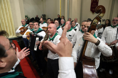 Fotos de la primera misa de la Escalera./