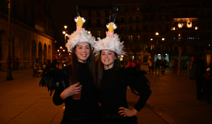 Foto de los disfraces de la Nochevieja 2024 en Pamplona./