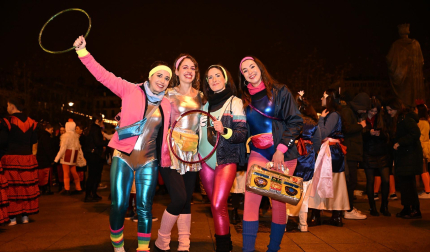 Foto de los disfraces de la Nochevieja 2024 en Pamplona./